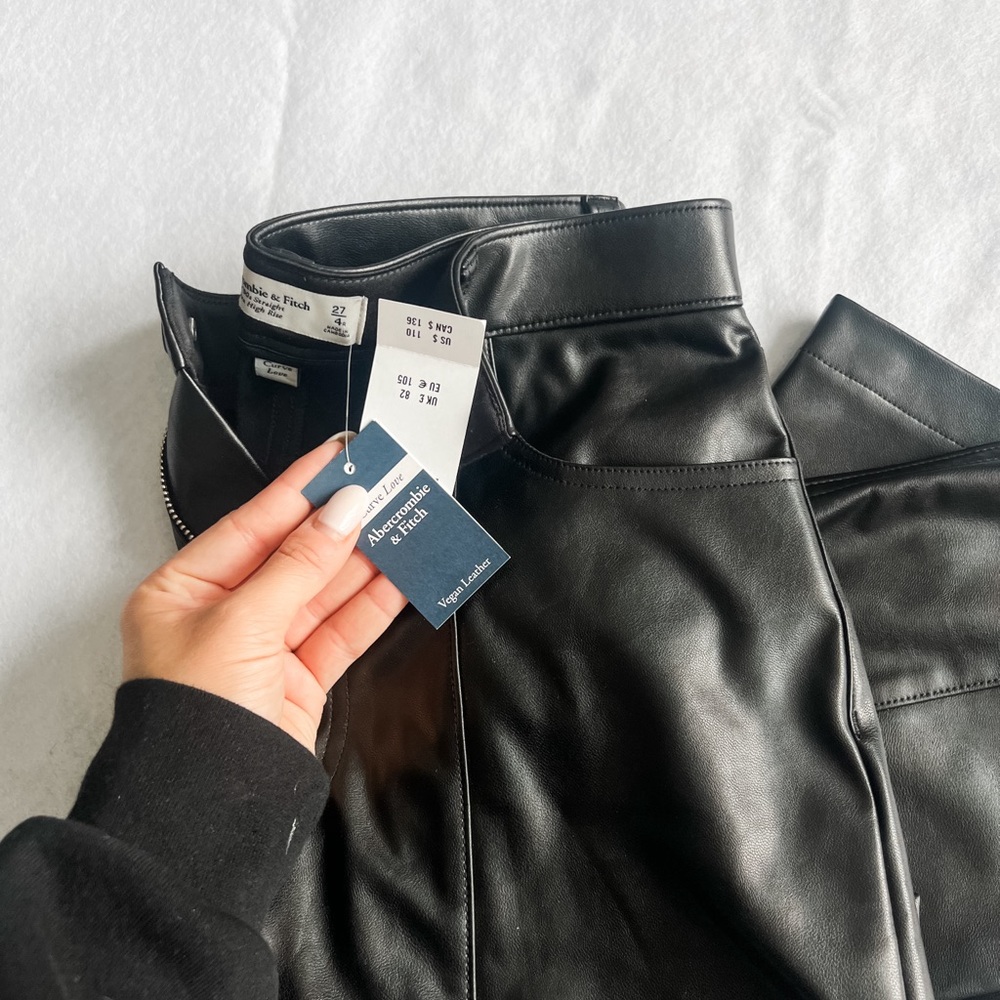 a&f | 90s straight curve love